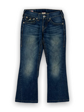 Load image into Gallery viewer, True Religion Vintage Jeans 28