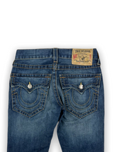 Load image into Gallery viewer, True Religion Vintage Jeans 28