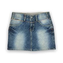 Load image into Gallery viewer, Vintage Mini Denim Skirt 28