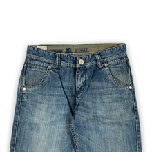 Load image into Gallery viewer, Burberry Vintage Jeans 32