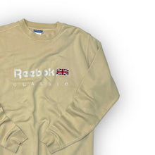 Load image into Gallery viewer, Reebok Sweatshirt Medium