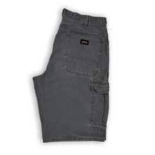 Load image into Gallery viewer, Dickies Cargo Shorts 36