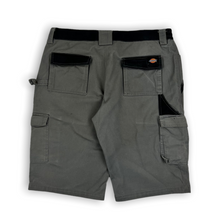 Load image into Gallery viewer, Dickies Cargo Shorts 36