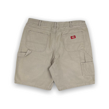 Load image into Gallery viewer, Dickies Carpenter Shorts 38