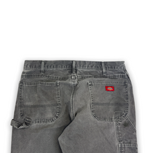 Load image into Gallery viewer, Dickies Carpenter Jeans 34