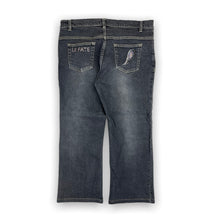 Load image into Gallery viewer, Vintage Capri Jeans 35