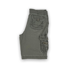 Load image into Gallery viewer, Mens Cargo Shorts 38